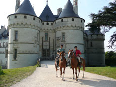RIDE IN FRANCE - Ride from one castle to the other in the Loire Valley