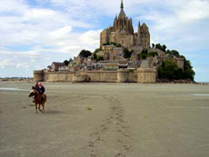 Cross the Mont Saint Michel Bay on horseback - the riding experience of a lifetime - Ride in France