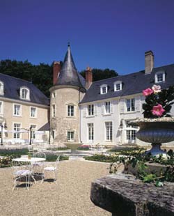 Ride In France - Agence de voyages Fran&ccedil;aise sp&eacute;cialis&eacute;e dans les randonn&eacute;es et s&eacute;jours &agrave; cheval en France : proposition de s&eacute;jours et circuits en ch&acirc;teaux &agrave; effectuer avant ou apr&egrave;s votre randonn&eacute;e &agrave; cheval.
